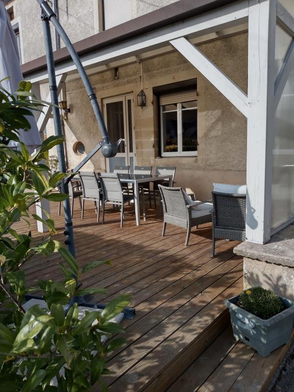 Gite Chez L'Oncle Jules Velesmes-Echevanne Buitenkant foto